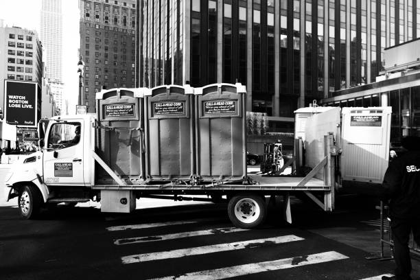 Best Porta potty delivery and setup  in Allyn, WA